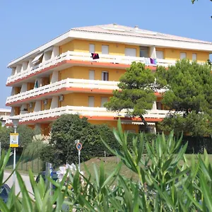 condominio-carina-sud.hotelinveneto.com/
